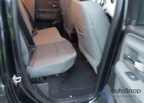 2016 Ram 1500 Big Horn z USA, uszkodzony, nr VIN 1C6RR7GG6GS124580